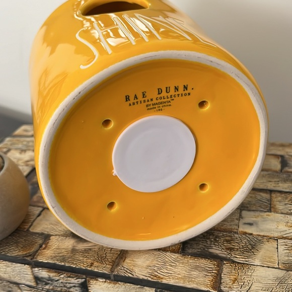 🇺🇸 NEW RAE DUNN Ceramic Yellow SHINE Round Birdhouse (🇺🇸 Release) - Picture 7 of 9
